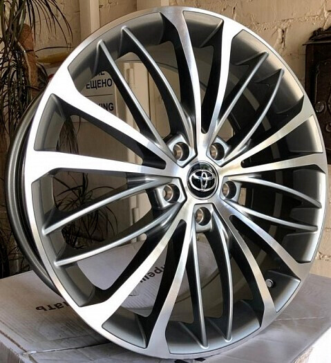 Диск Replica Dws Ty-1952 18x8 5x114.30 ET50 DIA60.10 HB